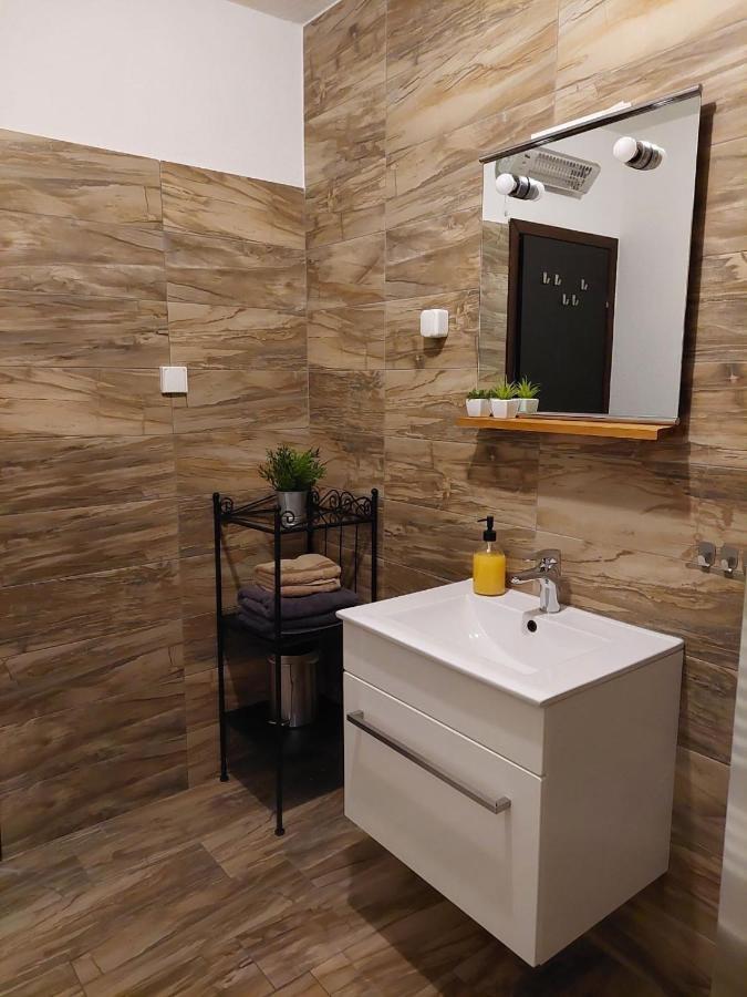Ferienwohnung Apartman Hana Drežnik Grad Exterior foto